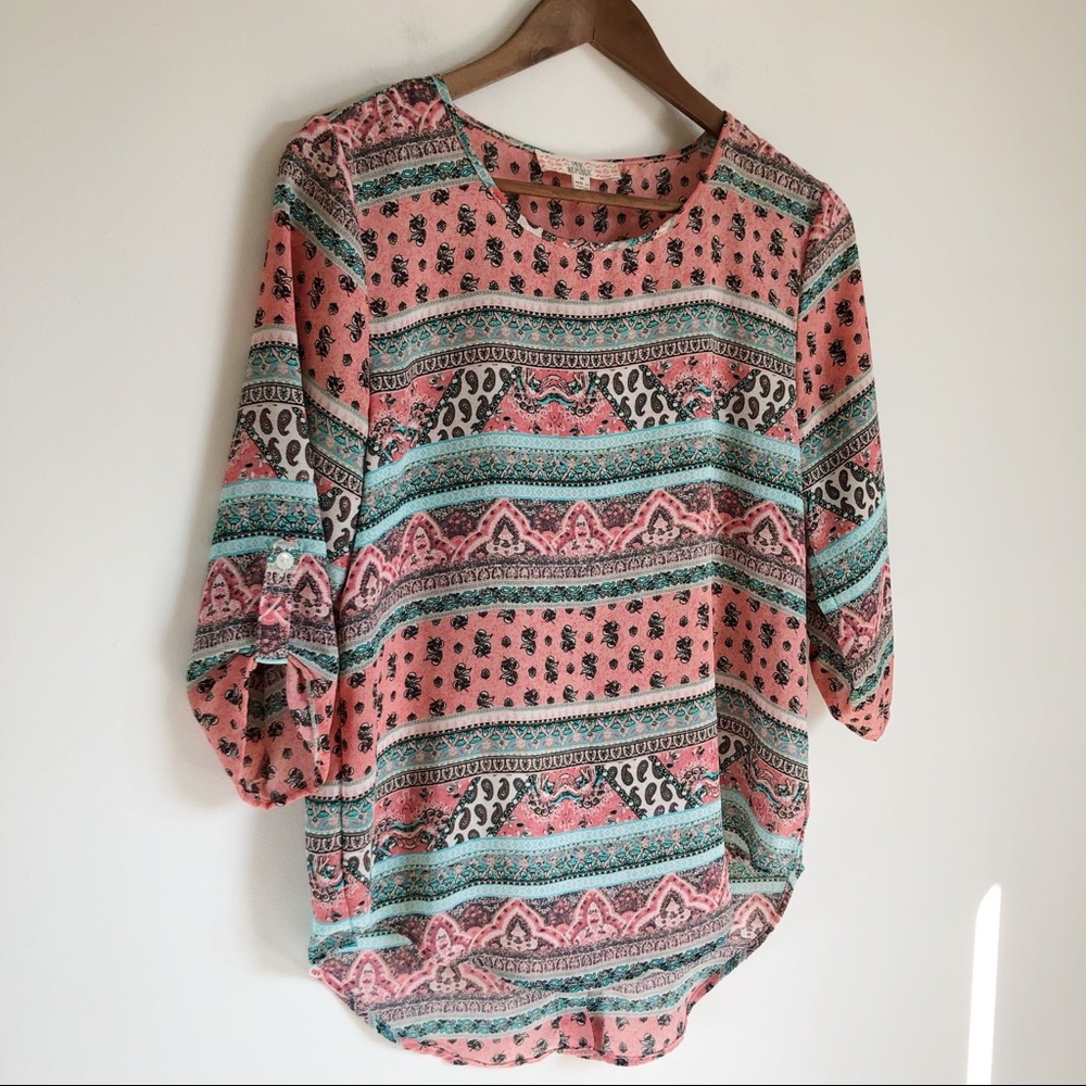 Pink Republic Women’s Salmon Turquoise Print Paisley Boho Flowy Top, size Medium - Picture 8 of 16